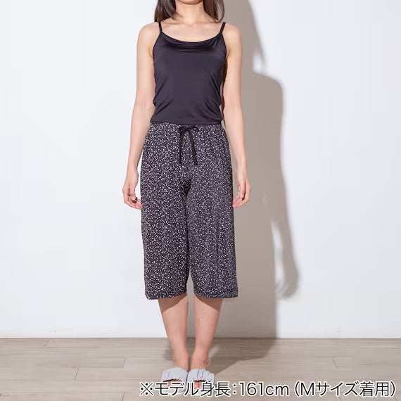 WOMENS SUPER COOL CAMISOLE WITH BUILTIN BRANE BK M