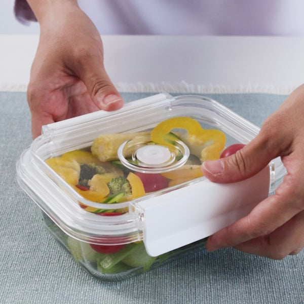 HEAT RESISTANT GLASS VACUUM STORAGE CONTAINER 370ML RECTANGULAR